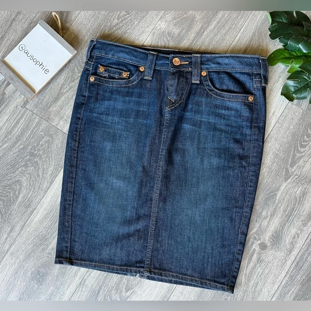 True Religion Audrey Classic Jean Pencil Skirt. Size 29